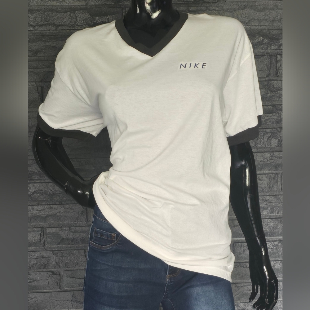 Nike White Short Sleeve Tee Large